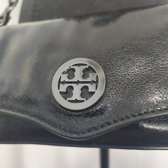 Black Leather Chain Shoulder Bag - Picture 4 of 10